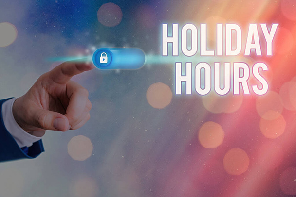 Holiday Hours 'u gösteren kavramsal el yazısı. İş fotoğrafı çalışanı saatlerce normal ücretlerinin iki katını alıyor.. - Fotoğraf, Görsel