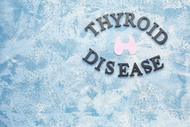 テキスト｜THYROID DISEASE on color background - 写真・画像