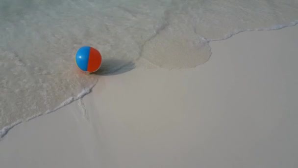 Balón inflable en la playa. Paraíso tropical de Barbados, Caribe.  - Imágenes, Vídeo