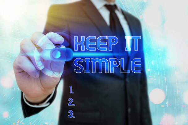 Scrivere una nota che mostri Keep It Simple. Business photo showcase chiedere qualcosa di facile capire non entrare troppo nel dettaglio
. - Foto, immagini