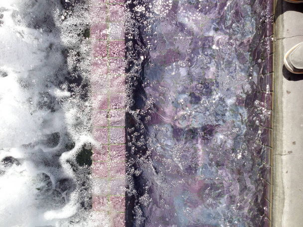 Абстрактні водні відображення елемент дизайну фіолетовий фон
 - Фото, зображення