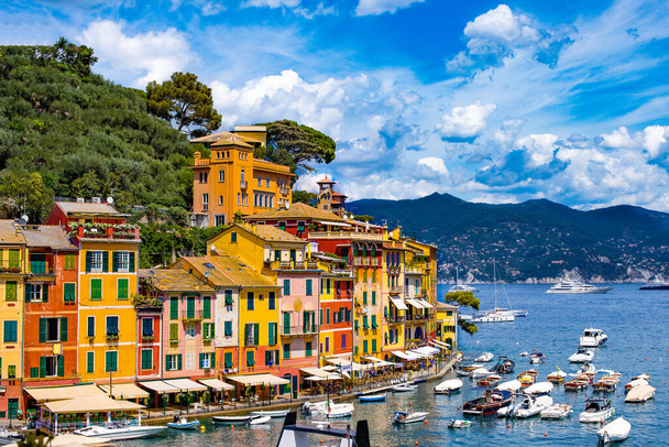 City view of Portofino, Liguria. Я знайшов своє кохання у Потофіно. - Фото, зображення