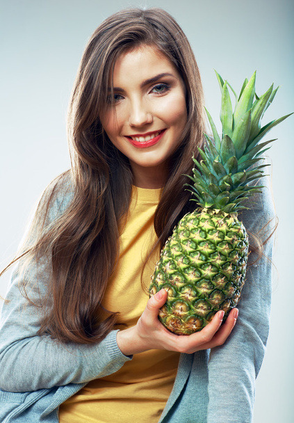 Woman with pineapple - Foto, imagen