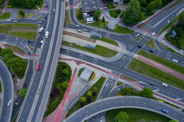 Veduta aerea degli incroci stradali. Sosnowiec, Polonia
. - Foto, immagini