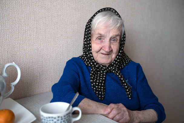 Портрет русской пожилой женщины. Бабушка
. - Фото, изображение