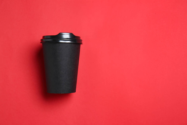 Takeaway cup for drink on color background - Foto, afbeelding