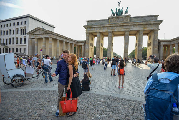 BERLIN, GERMANY - August 19, 2015: The Berlin Brandenburg Gate Germany - Foto, afbeelding