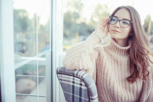 eyesight concept glasses, girl model in autumn glance, youth style smart student - Фото, зображення
