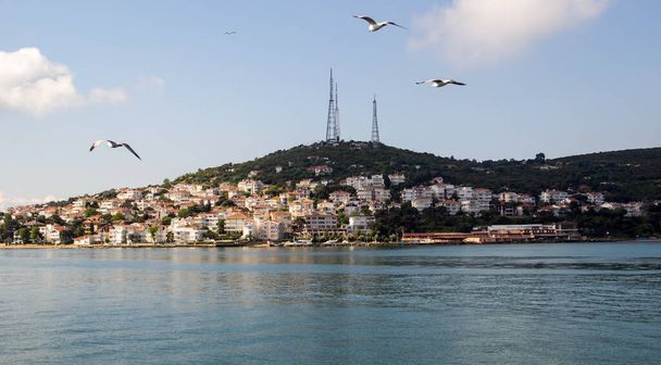 Burgaz Adasi) - третій за величиною острів князів у Мармуровому морі, біля Стамбула (Туреччина).. - Фото, зображення