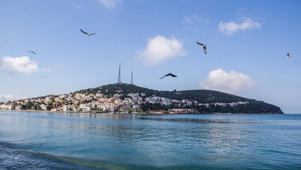 Burgaz Adasi est la troisième plus grande des îles des Princes dans la mer de Marmara, près d'Istanbul, Turquie
. - Photo, image
