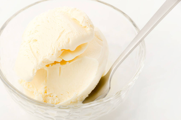 bowl of vanilla ice cream - Foto, immagini