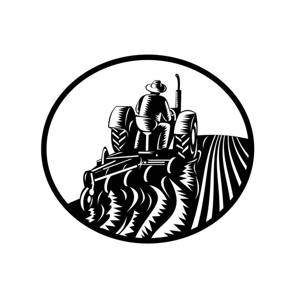 Ретро-ілюстрація органічного фермера за кермом старовинної тракторної оранки ферми або поля, вид ззаду встановленого всередині овальної форми, виконаної в дерев'яному монохромному стилі на ізольованому фоні
. - Вектор, зображення