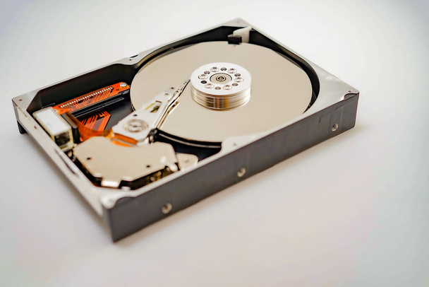 Imagen de la unidad de disco duro descompuesta
 - Foto, imagen