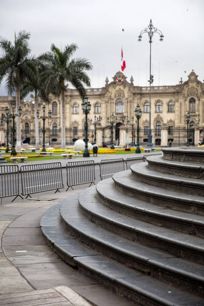 Vista para o Palácio Presidencial em Lima, Peru
 - Foto, Imagem