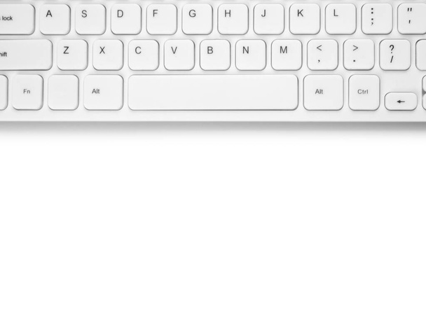 Nowoczesna klawiatura bezprzewodowa Izolowana na białym tle z przestrzenią do kopiowania. - Zdjęcie, obraz