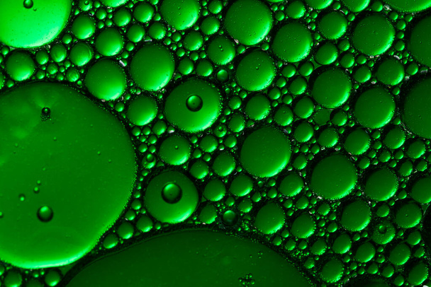 абстрактний фон зелених бульбашок води
 - Фото, зображення