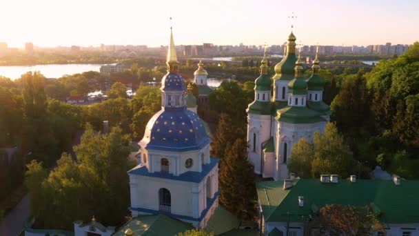 Kiev, Vydubitsky Monasterio de San Miguel y el río Dnepr
 - Metraje, vídeo