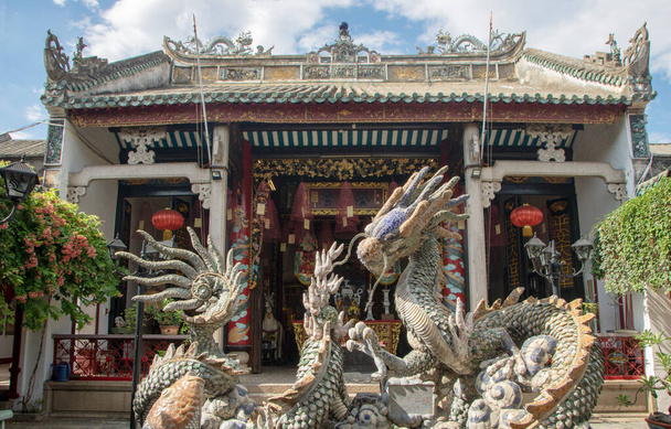 Dragon fountain at the back of the Cantonese Assembly Hall, Quang Trieu, Hoi An Ancient Town, Quang Nam province, South Central Coast, Vietnam - Fotoğraf, Görsel