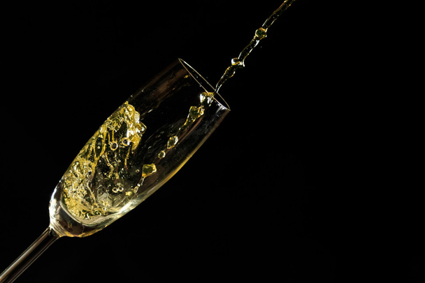 Glas champagne. - Foto, afbeelding