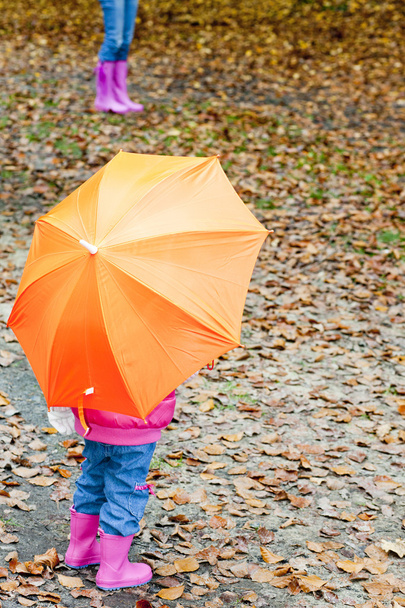 holčička s deštníkem - Fotografie, Obrázek