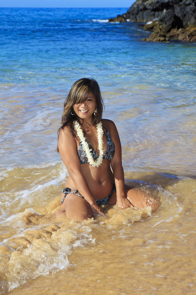 Young woman at makena beach - Фото, изображение