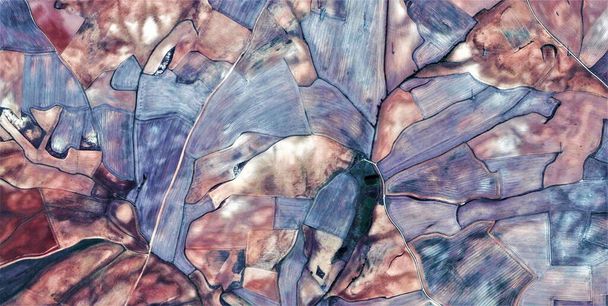 niebieska godzina, hołd dla Picassa, abstrakcyjna fotografia Hiszpanii, widok z lotu ptaka, reprezentacja ludzkich obozów pracy, abstrakt, kubizm, abstrakcyjny naturalizm, - Zdjęcie, obraz