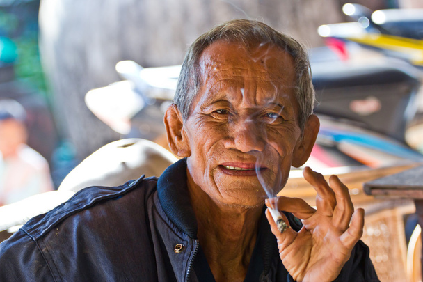 old man smoking - Photo, image
