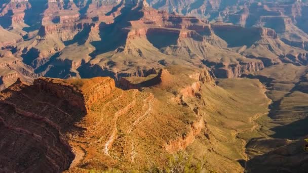 Blick auf den Grand Canyon an einem sonnigen Tag - Filmmaterial, Video
