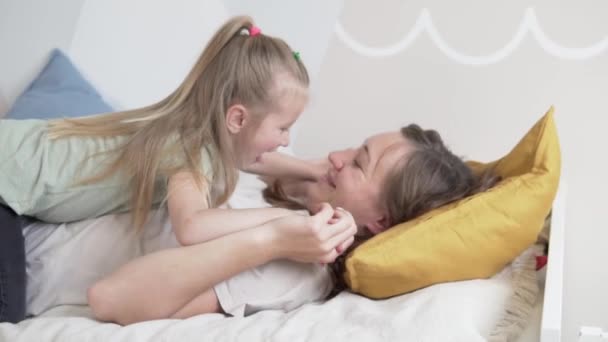 Tenderness of the child and mother - Footage, Video