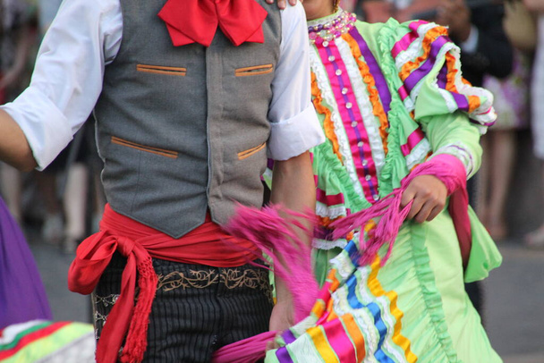 Mexický lidový tanec na festivalu - Fotografie, Obrázek