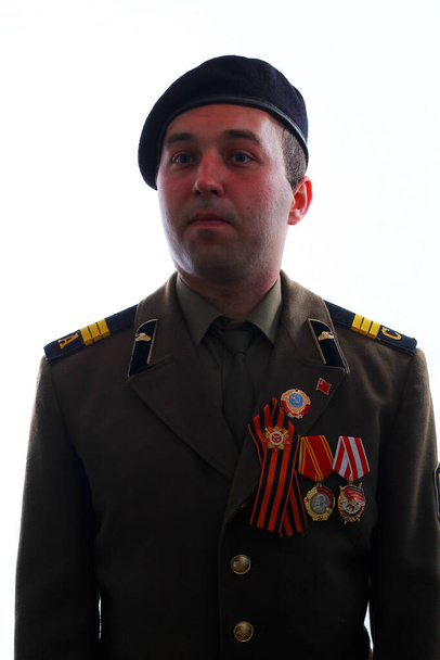 A Szovjetunió katonája fehér háttérrel - Fotó, kép