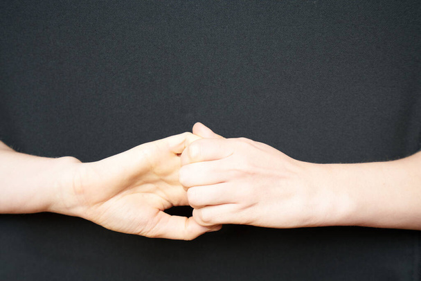 Izolovaná žena ruka detailní up dělat gesta na - Fotografie, Obrázek