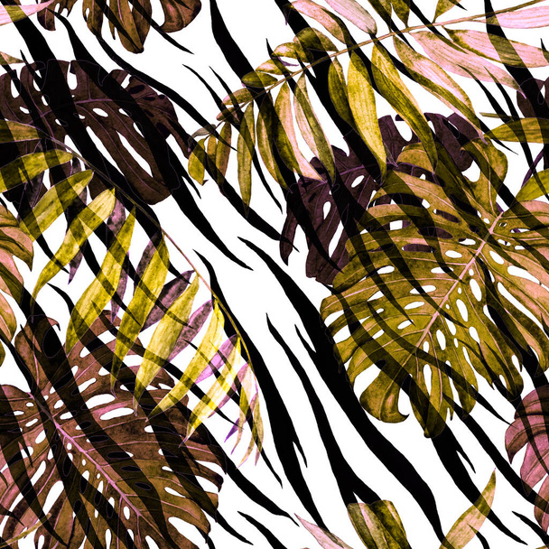 Watercolor seamless pattern with tropical foliage (palm, monstera) on animal background. Jungle foliage print. - Foto, Imagem