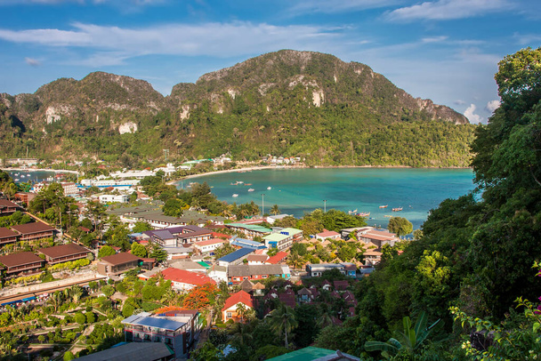 Beautiful bay and island in Thailand - Foto, Imagen