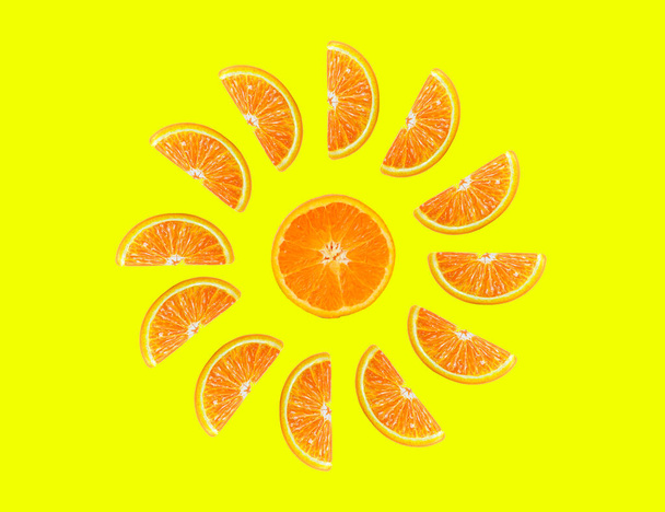 Orange on a plain background, a beautiful pattern of oranges - Foto, afbeelding