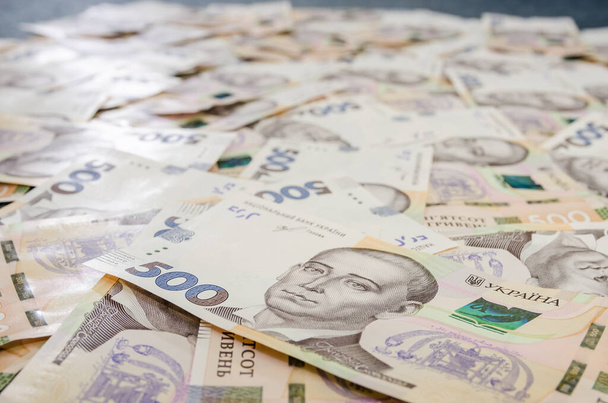 Oekraïense hryvnia, nieuwe bankbiljetten van 500 hryvnia. Financiële achtergrond voor 500 hryvnia. Geld achtergrond - Foto, afbeelding