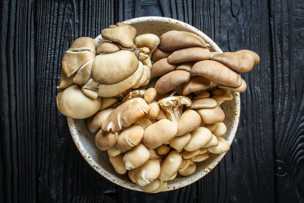 osteri sieniMenu käsite terveellistä syömistä ruoka tausta ylhäältä näkymä kopioi tilaa tekstin keto tai paleo ruokavalio
 - Valokuva, kuva