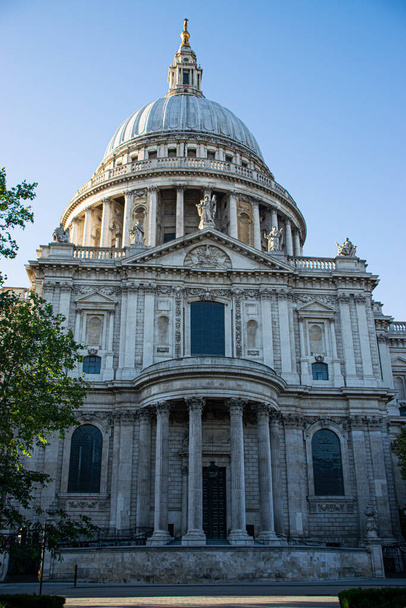 Londra 'daki St. Pauls Katedrali' nin fotoğrafı. - Fotoğraf, Görsel