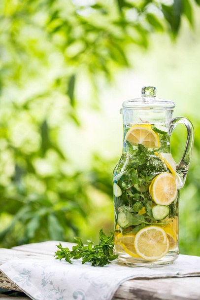 fresh citrus lemonade with mint in jar  - Foto, Imagen