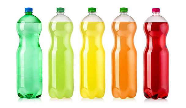 botellas de plástico de refresco aislado sobre fondo blanco
 - Foto, Imagen