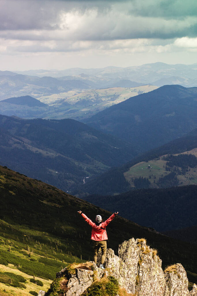 Відчувайте себе вільними в горах україни - Фото, зображення
