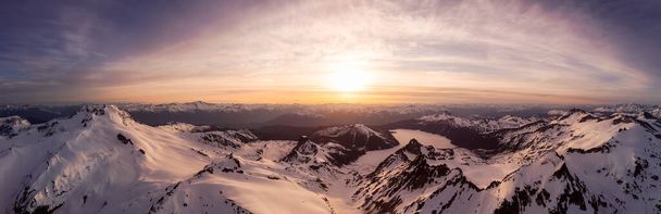 Aerial Panoramic View of Canadian Mountain Landscape - Fotoğraf, Görsel