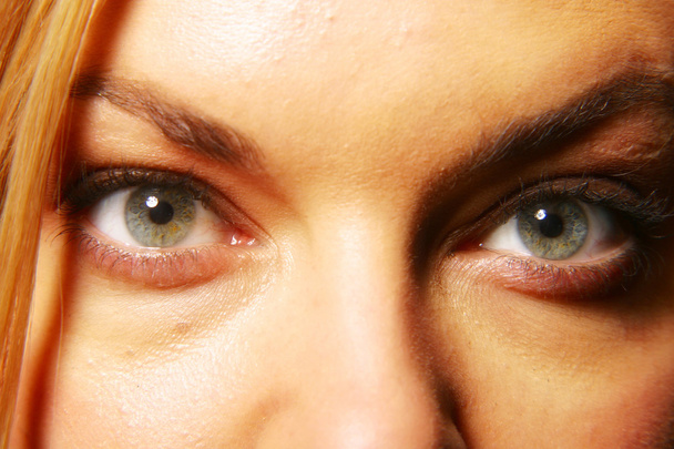 Человеческие глаза
 - Фото, изображение