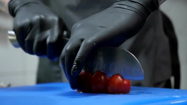 Chef taglia pomodori
 - Filmati, video