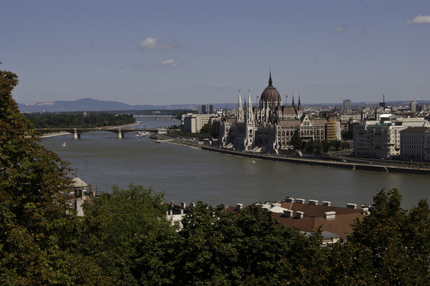 Widok Parlamentu węgierskiego z Cytadeli, Budapeszt - Zdjęcie, obraz