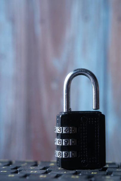 Padlock on keyboard . Internet data privacy information security concept - Foto, afbeelding