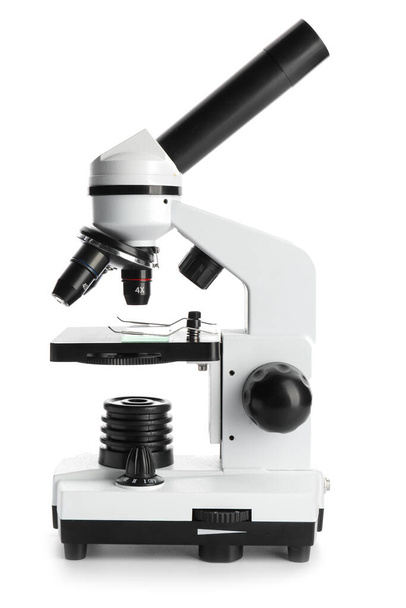 Beyaz zemin üzerinde modern mikroskop - Fotoğraf, Görsel