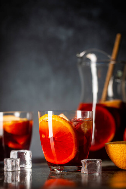 Refreshing sangria or punch - Foto, immagini