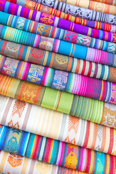 Etelä-Amerikan käsintehty värikäs kangas, Peru
. - Valokuva, kuva