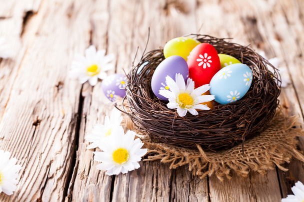Huevos de Pascua en madera
 - Foto, Imagen